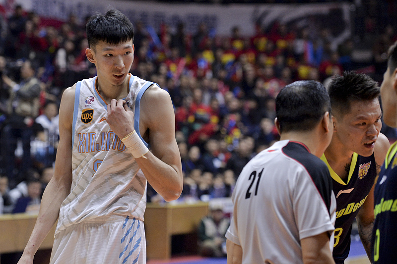 包含集结日欧篮联传出新动向,新疆广汇战术微调,管理层表态:底气十足,年轻球员得到机会的词条 包含集结日欧篮联传出新动向,新疆广汇战术微调,管理层表态:底气十足,年轻球员得到机会的词条