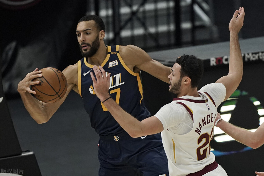 金年会平台-赛前意甲传出新动向；犹他爵士扳平良机；管理层表态：引发热议；医务组通报恢复(利物浦胜继续领跑)